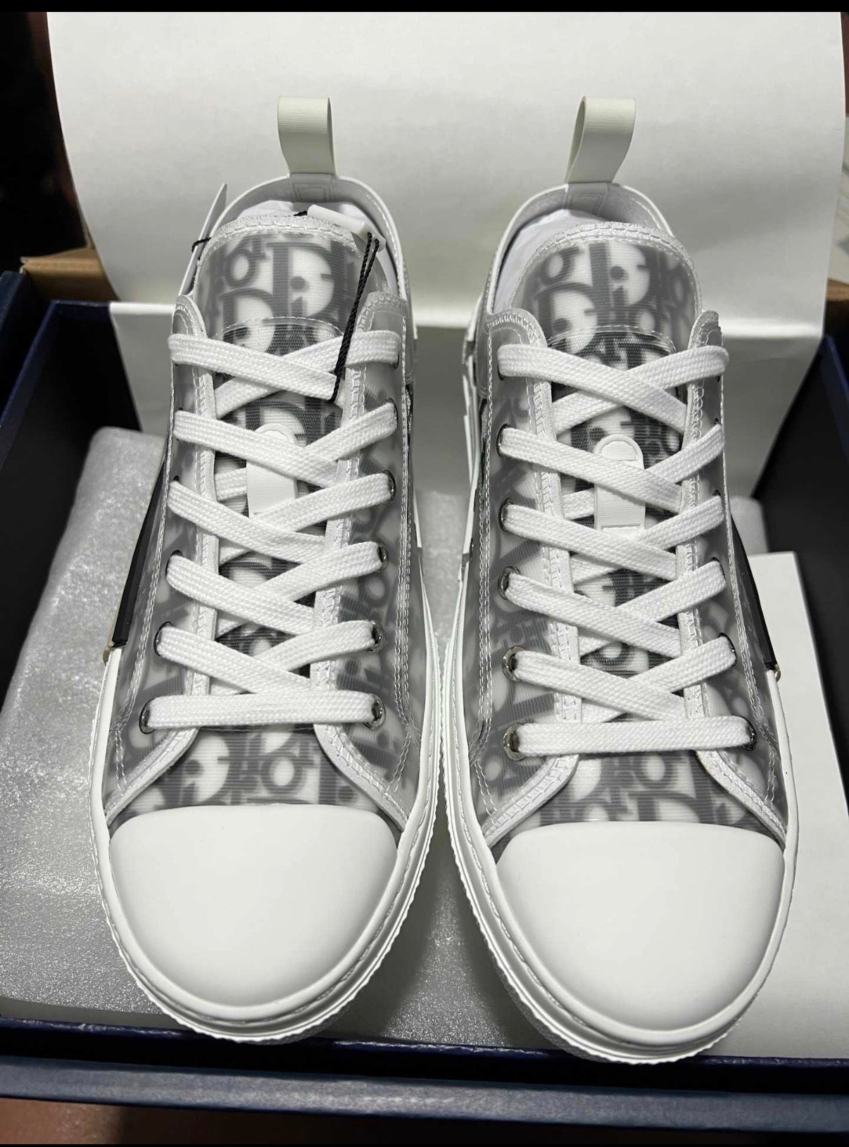 DIOR-B23 League Low-top sneakers white an black