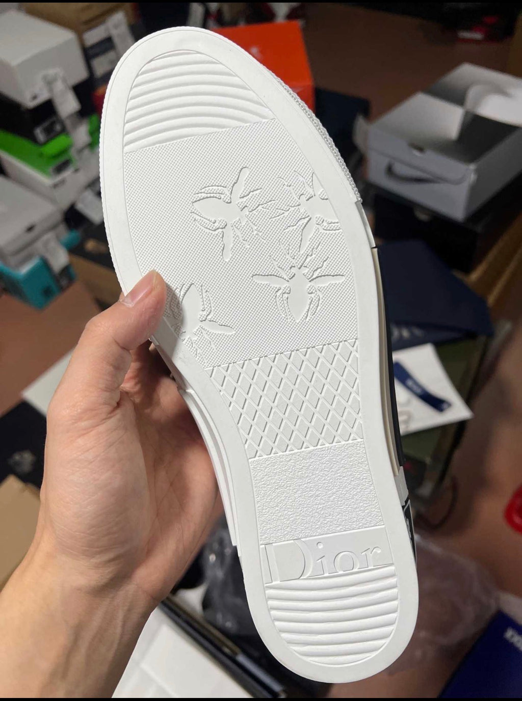 DIOR-B23 League Low-top sneakers white an black
